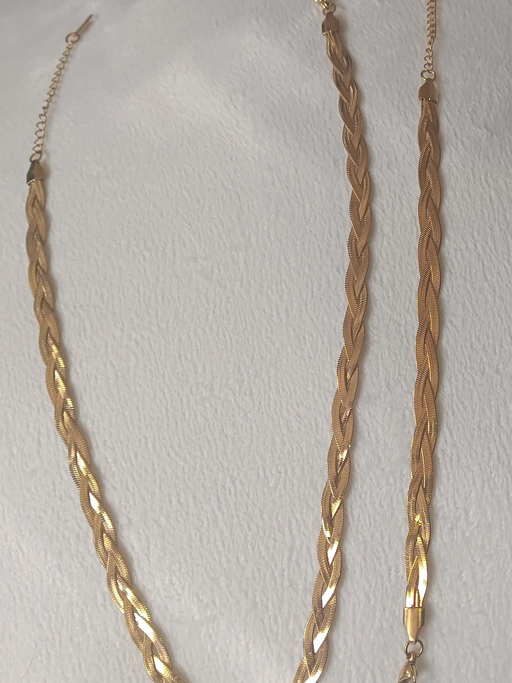 N/A elegant gold